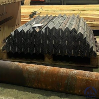 Уголок стальной равнополочный 125х125х16 мм С335 ГОСТ 8509-93 купить в Брянске
